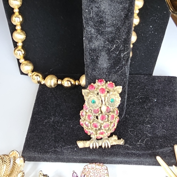 HUGE VINTAGE LOT. PHOTOS ADDED - Picture 13 of 16